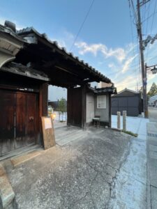 自己紹介の様子（旧山内邸）